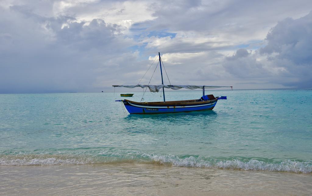 Luau Beach Inn, Maldives Fulidhoo Eksteriør billede
